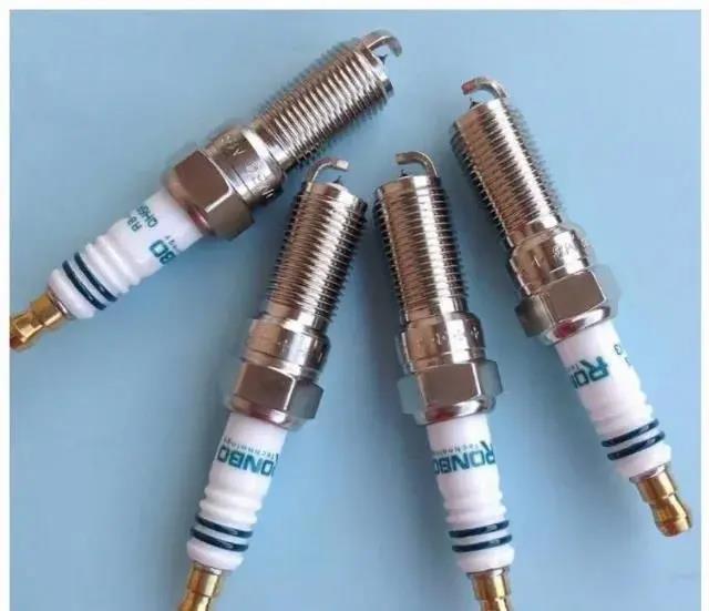 車子出現(xiàn)這3種征兆，是在提醒該換火花塞了-第3張圖片-鄭州市冠恒貿(mào)易有限公司【官方網(wǎng)站】-車用潤滑油服務(wù)專家